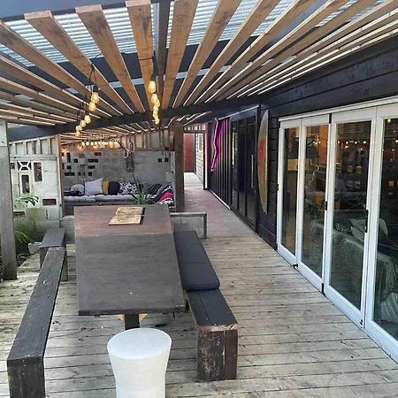 Electric Waihi Beach House - Family & Dog Friendly, Close To Beach, Pool Table, Outdoor Fire Room, Skate Ramp Bowentown Buitenkant foto