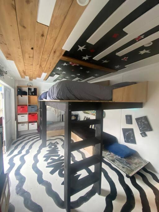 Electric Waihi Beach House - Family & Dog Friendly, Close To Beach, Pool Table, Outdoor Fire Room, Skate Ramp Bowentown Buitenkant foto