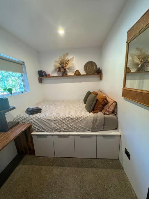 Electric Waihi Beach House - Family & Dog Friendly, Close To Beach, Pool Table, Outdoor Fire Room, Skate Ramp Bowentown Buitenkant foto